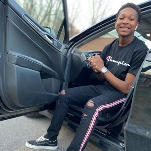 Meet your Posher, Adrian